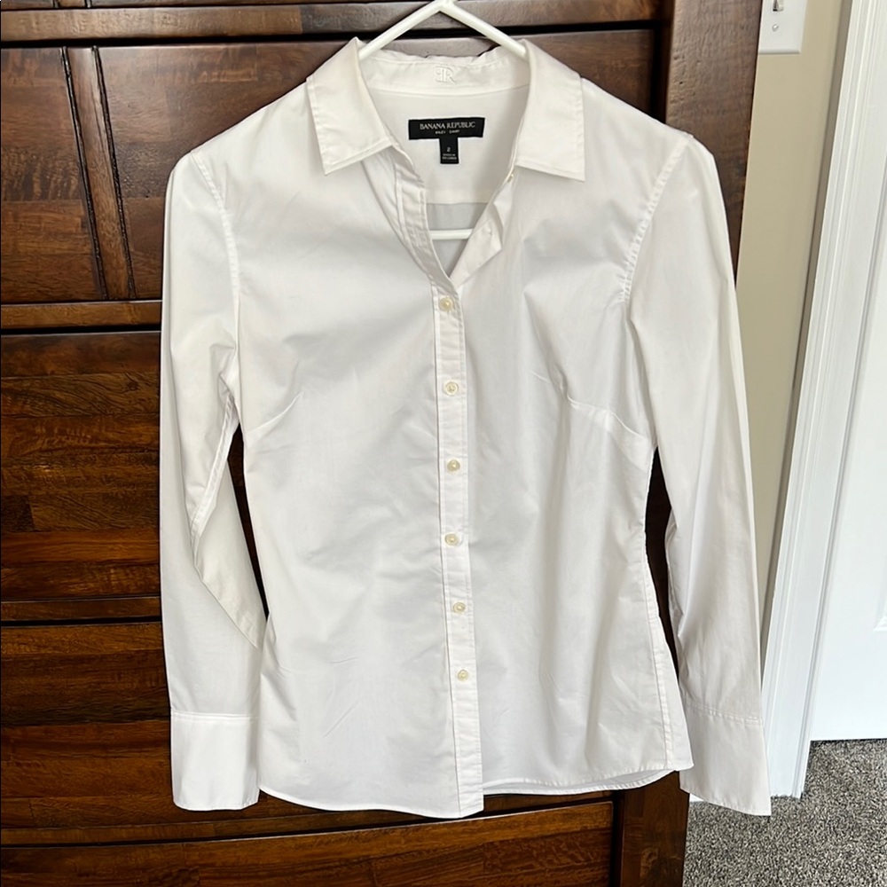 Banana Republic White Button Down Shirt